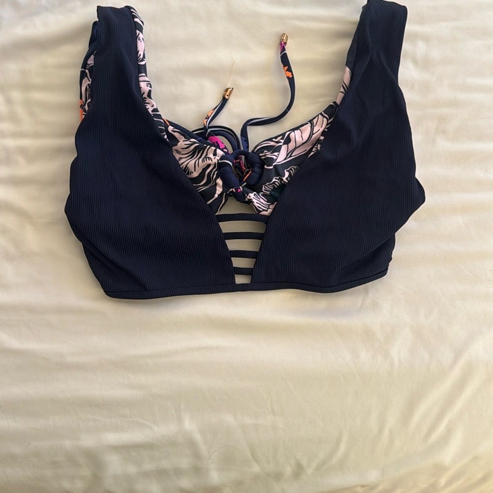 Navy Maaji 4 way reversible bikini top